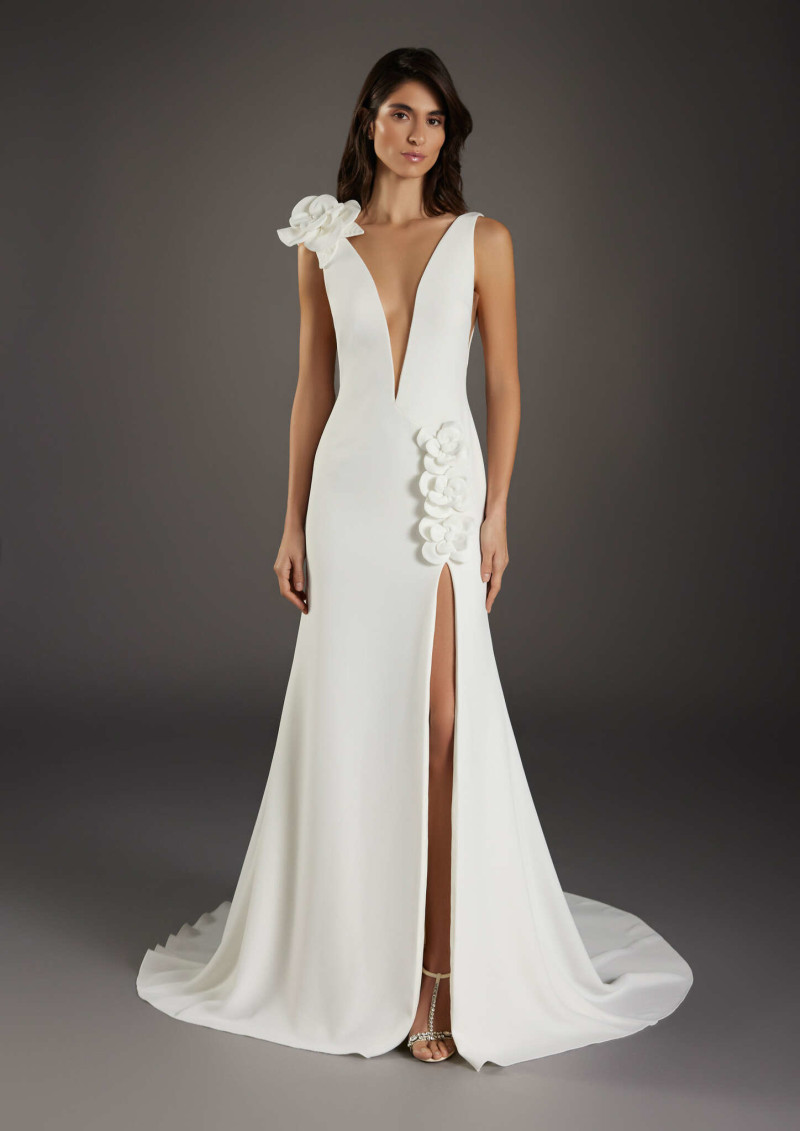 Pronovias lookbook for Spring 2025