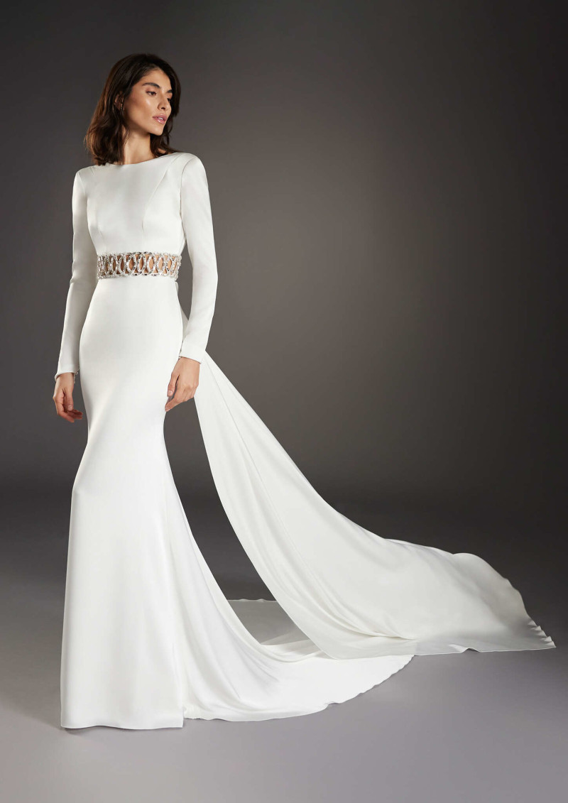 Pronovias lookbook for Spring 2025