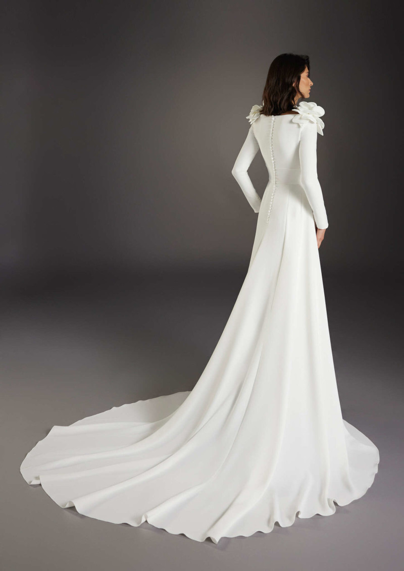 Pronovias lookbook for Spring 2025