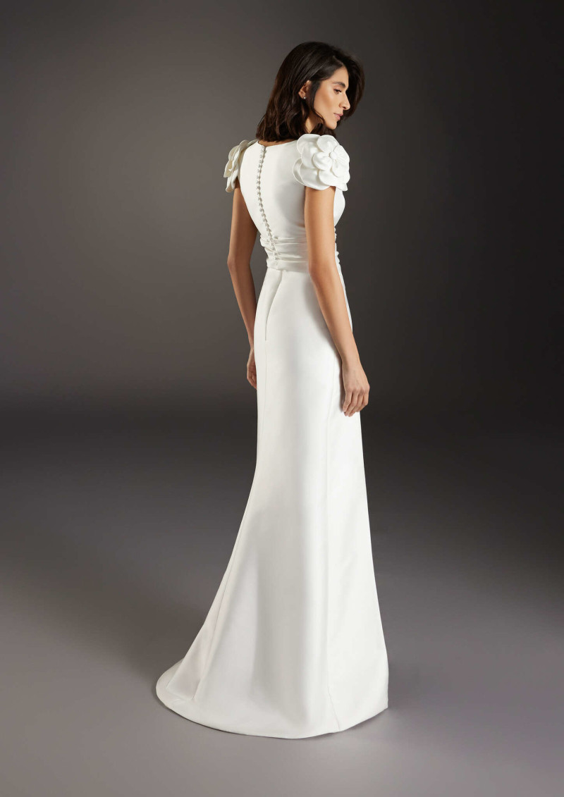 Pronovias lookbook for Spring 2025