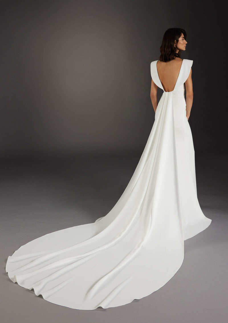 Pronovias lookbook for Spring 2025