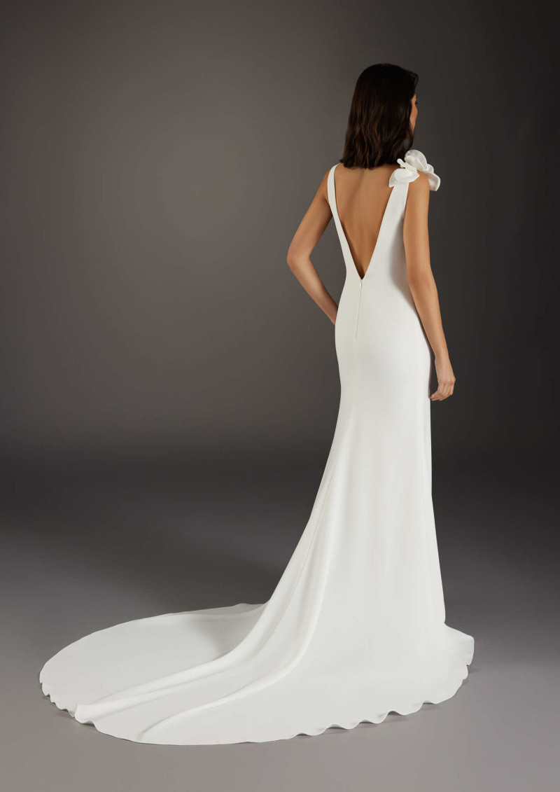 Pronovias lookbook for Spring 2025