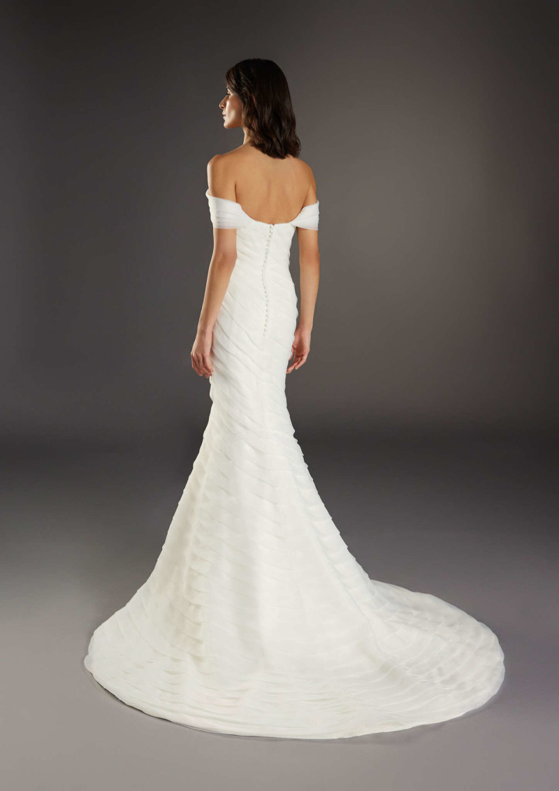 Pronovias lookbook for Spring 2025