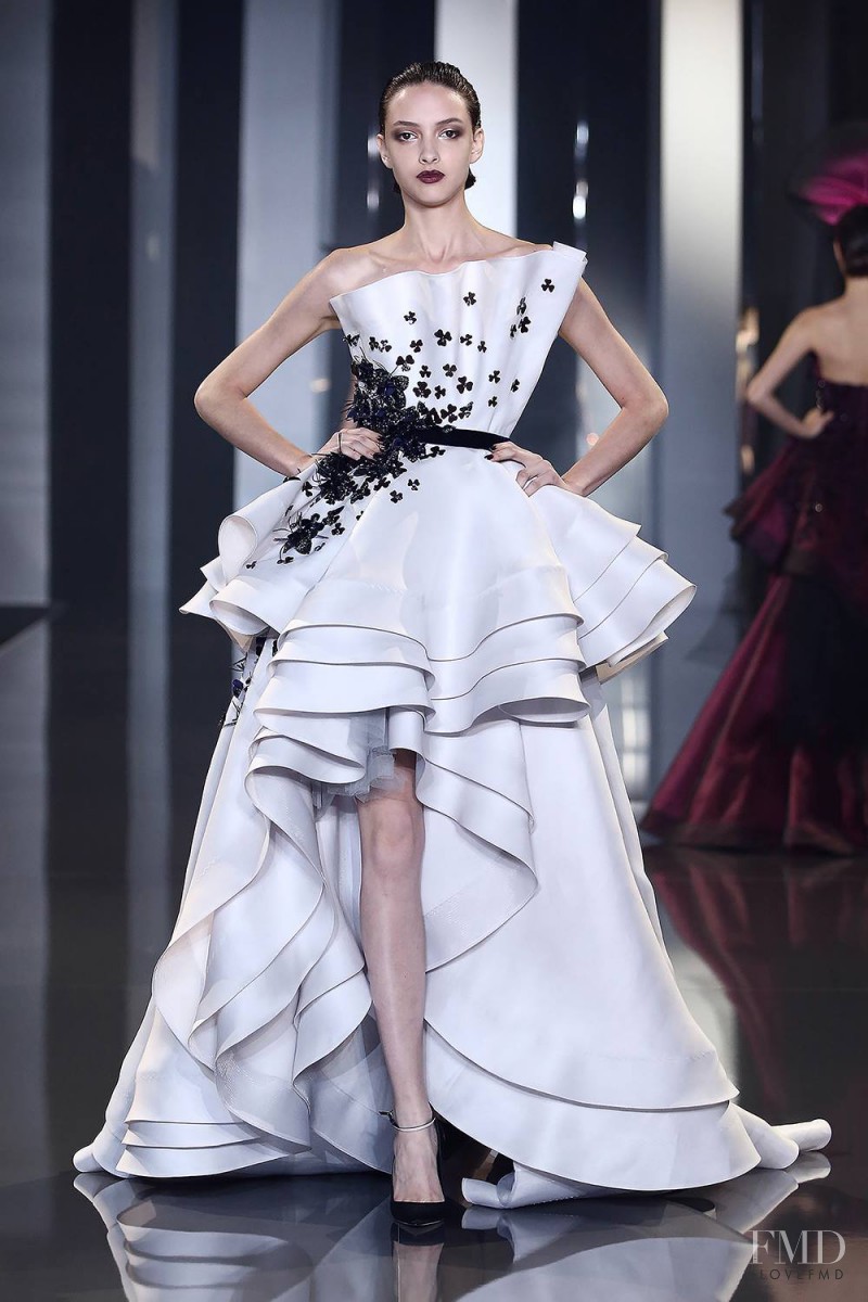 Photo - Ralph & Russo - Spring/Summer 2016 Ready-to-Wear - paris ...