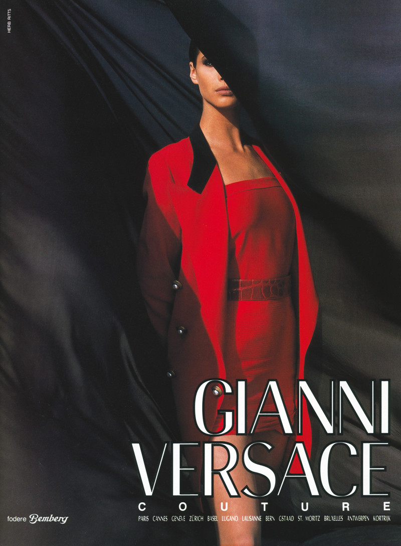 Christy Turlington featured in  the Gianni Versace Couture advertisement for Spring/Summer 1989