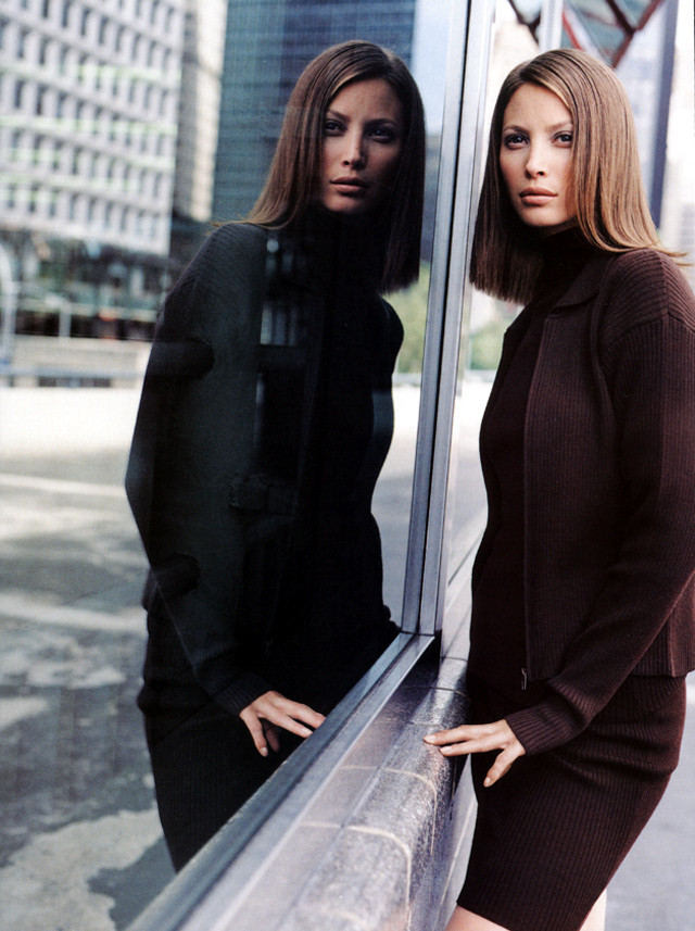 Christy Turlington featured in  the Macy\'s advertisement for Autumn/Winter 1993