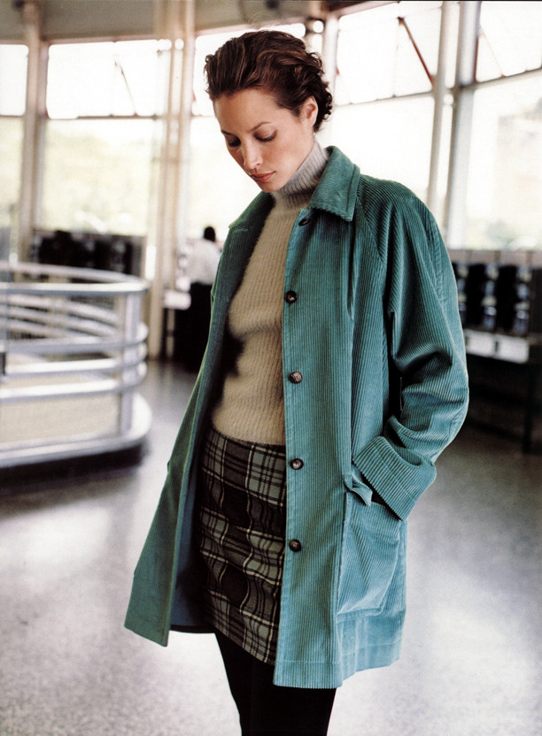 Christy Turlington featured in  the Macy\'s advertisement for Autumn/Winter 1993