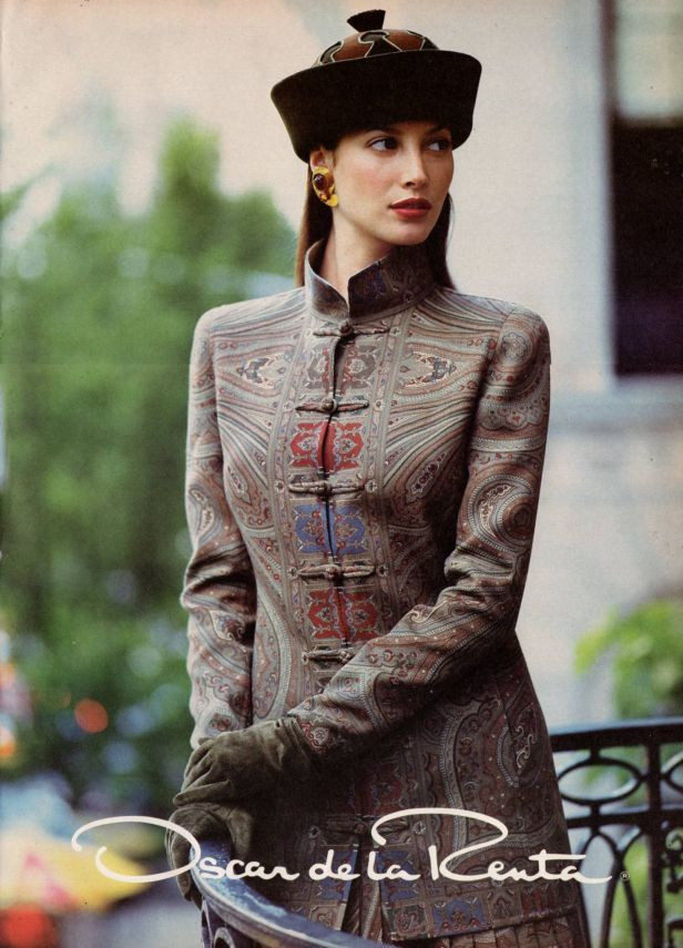 Christy Turlington featured in  the Oscar de la Renta advertisement for Autumn/Winter 1994