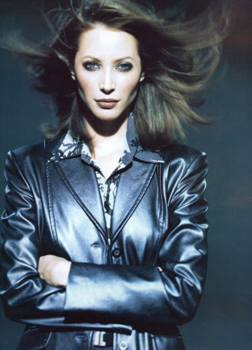 Christy Turlington featured in  the mondi advertisement for Autumn/Winter 1998