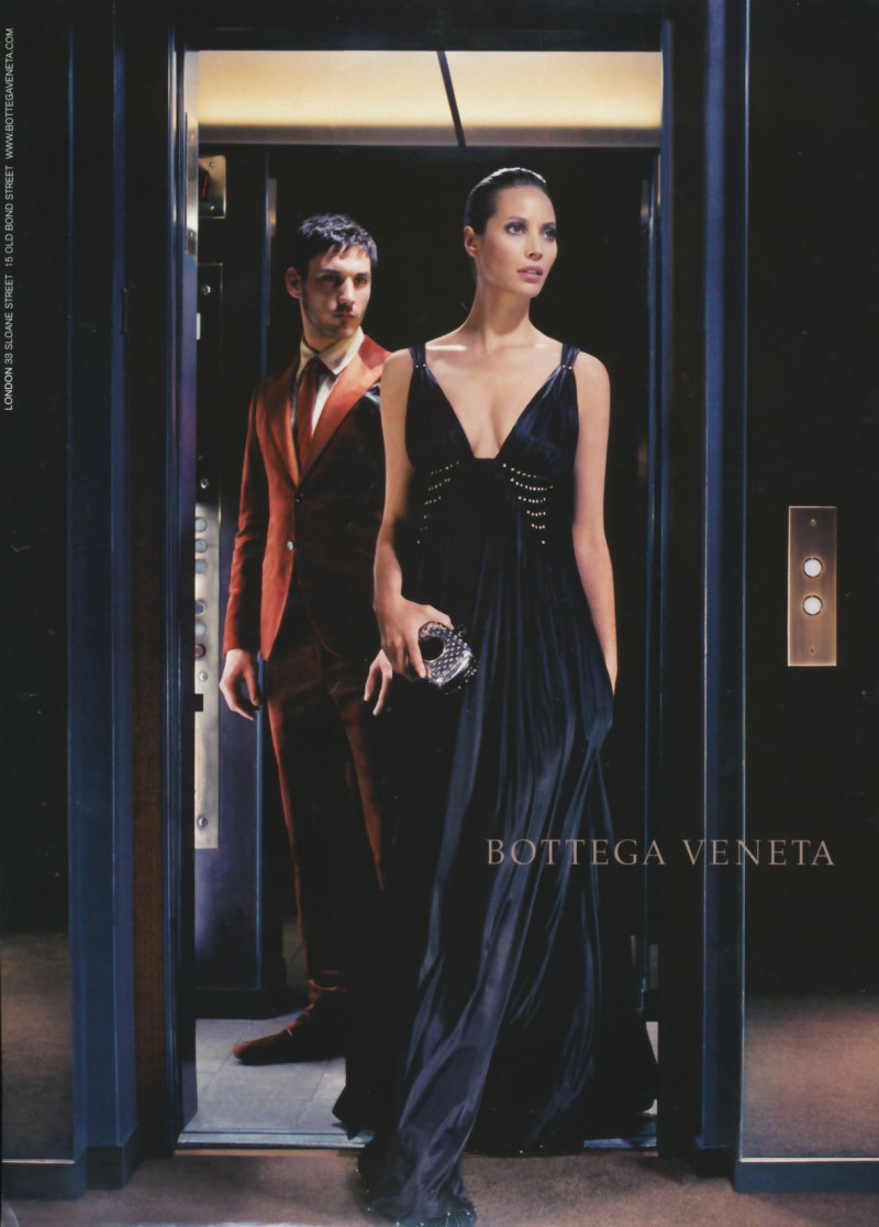 Christy Turlington featured in  the Bottega Veneta advertisement for Autumn/Winter 2005