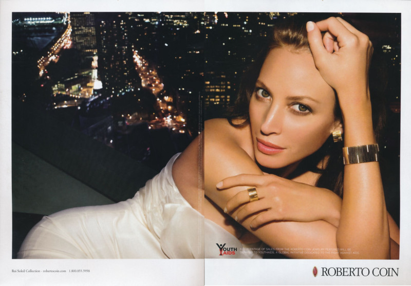 Christy Turlington featured in  the Roberto Coin advertisement for Autumn/Winter 2008