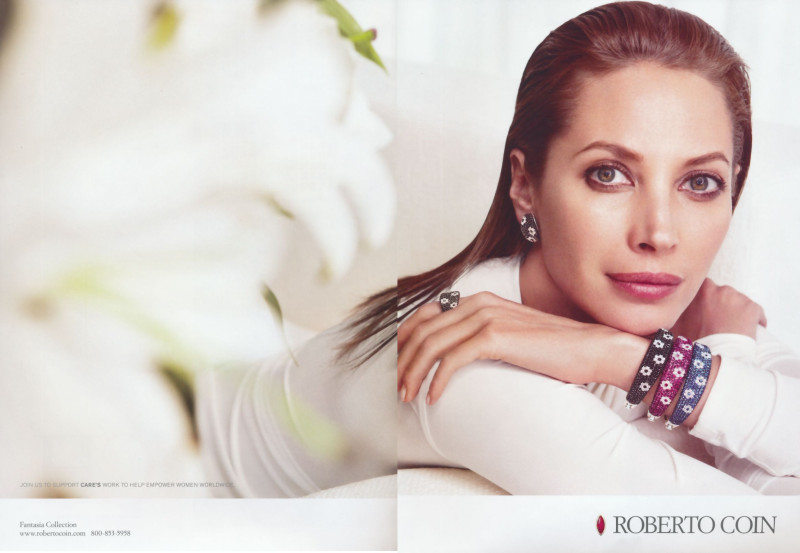 Christy Turlington featured in  the Roberto Coin advertisement for Autumn/Winter 2009