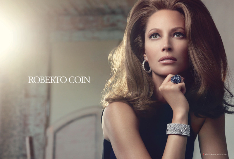 Christy Turlington featured in  the Roberto Coin advertisement for Autumn/Winter 2011