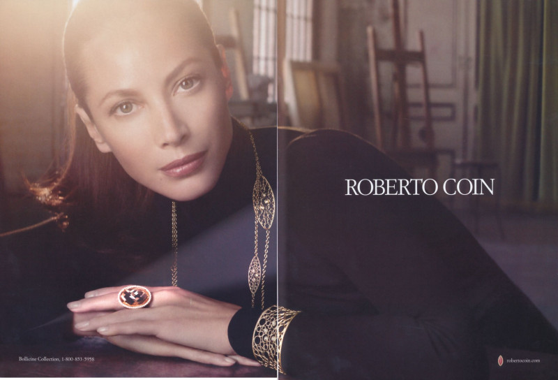 Christy Turlington featured in  the Roberto Coin advertisement for Autumn/Winter 2011