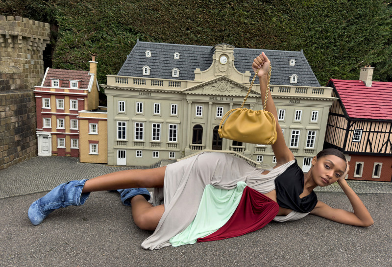 Loewe advertisement for Pre-Fall 2024