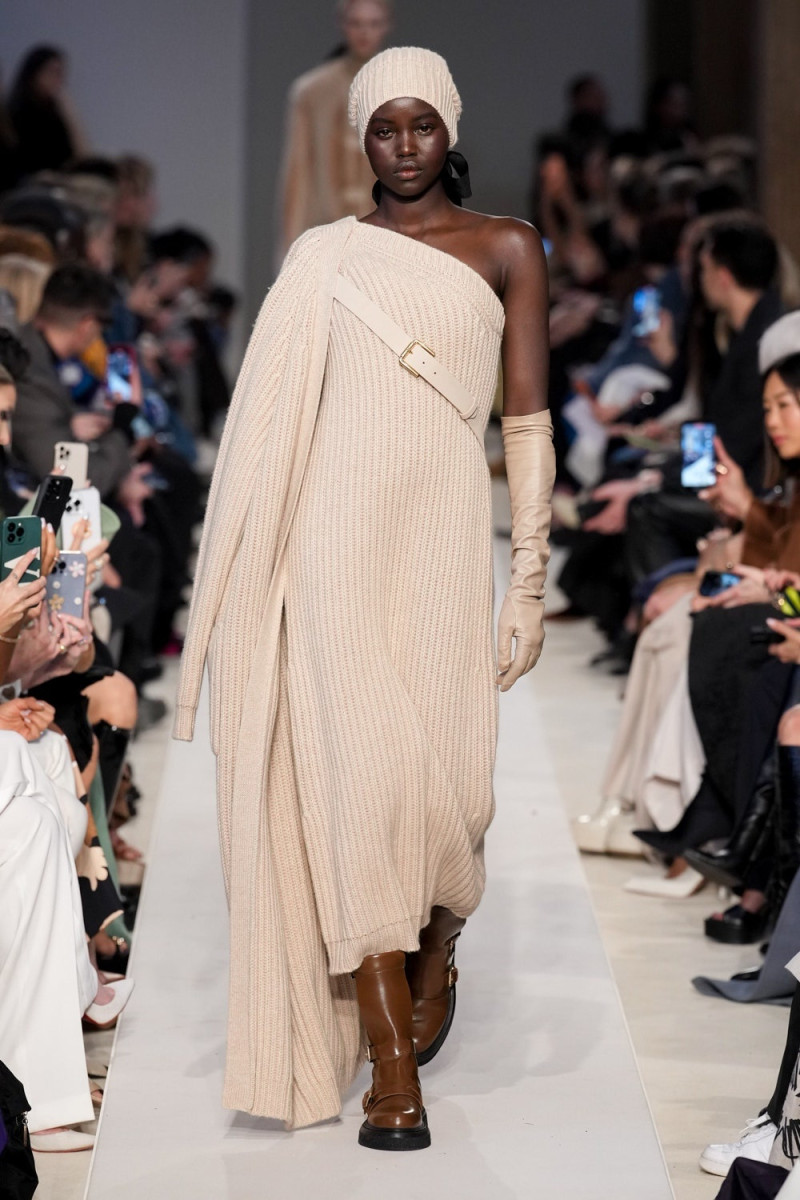 Max Mara fashion show for Autumn/Winter 2023