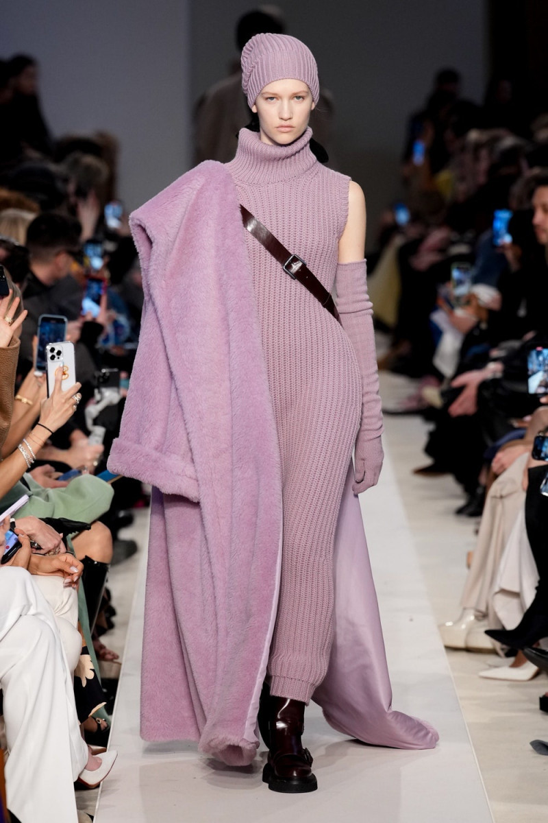 Max Mara fashion show for Autumn/Winter 2023