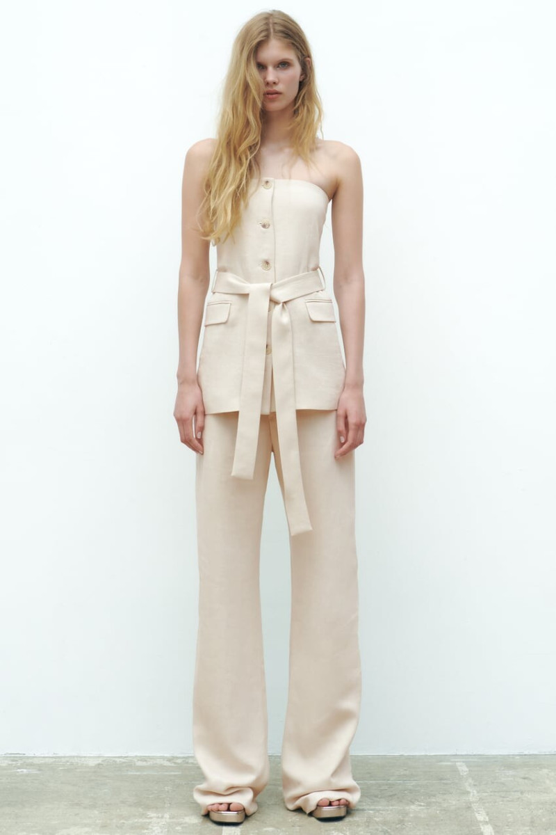 Ida Heiner featured in  the Zara lookbook for Pre-Fall 2023