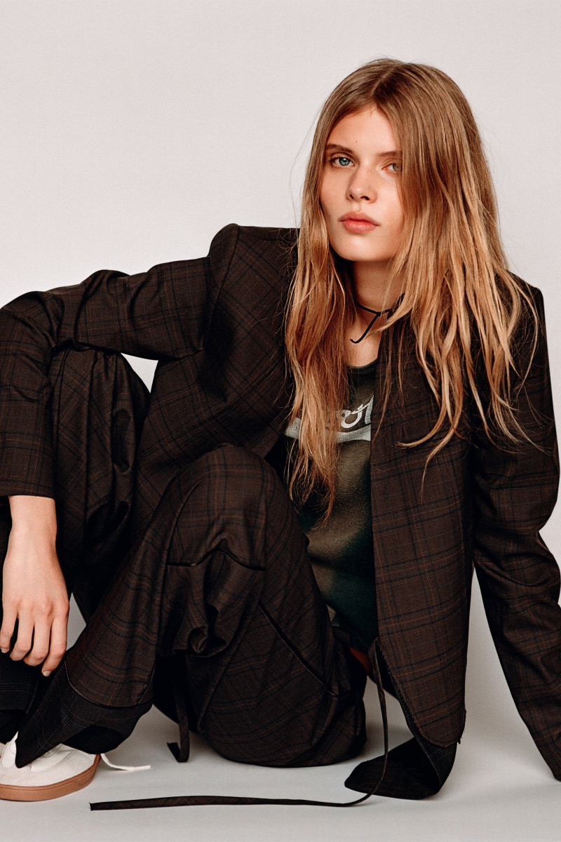 Ida Heiner featured in  the Zara advertisement for Winter 2023