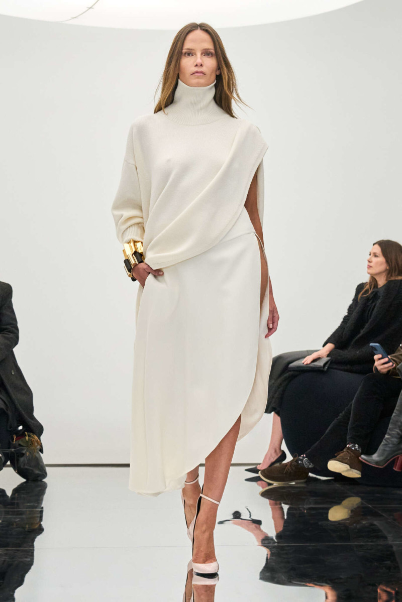 Alaia La Robe Spirale fashion show for Fall 2024