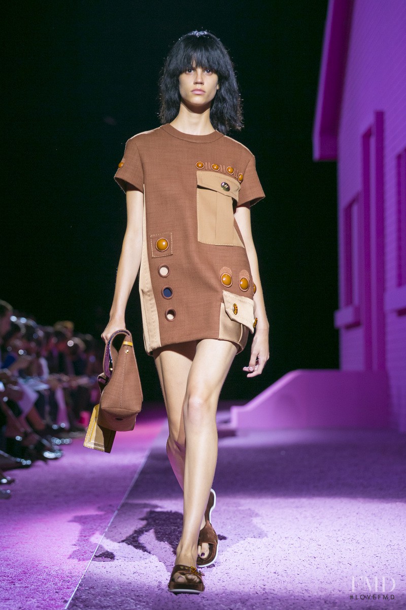 Antonina Petkovic featured in  the Marc Jacobs fashion show for Spring/Summer 2015