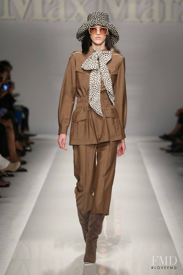 Sarah Brannon featured in  the Max Mara fashion show for Spring/Summer 2015