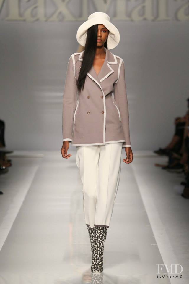 Leila Ndabirabe featured in  the Max Mara fashion show for Spring/Summer 2015