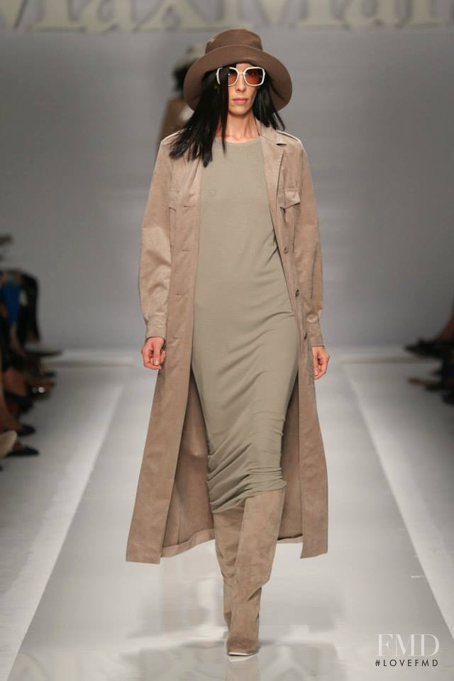 Jamie Bochert featured in  the Max Mara fashion show for Spring/Summer 2015