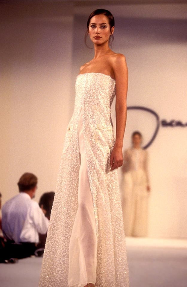 Christy Turlington featured in  the Oscar de la Renta fashion show for Spring/Summer 1991