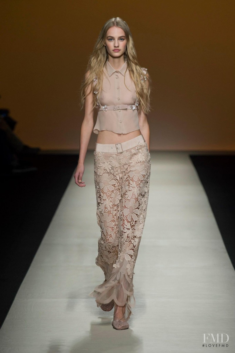 Maartje Verhoef featured in  the Alberta Ferretti fashion show for Spring/Summer 2015