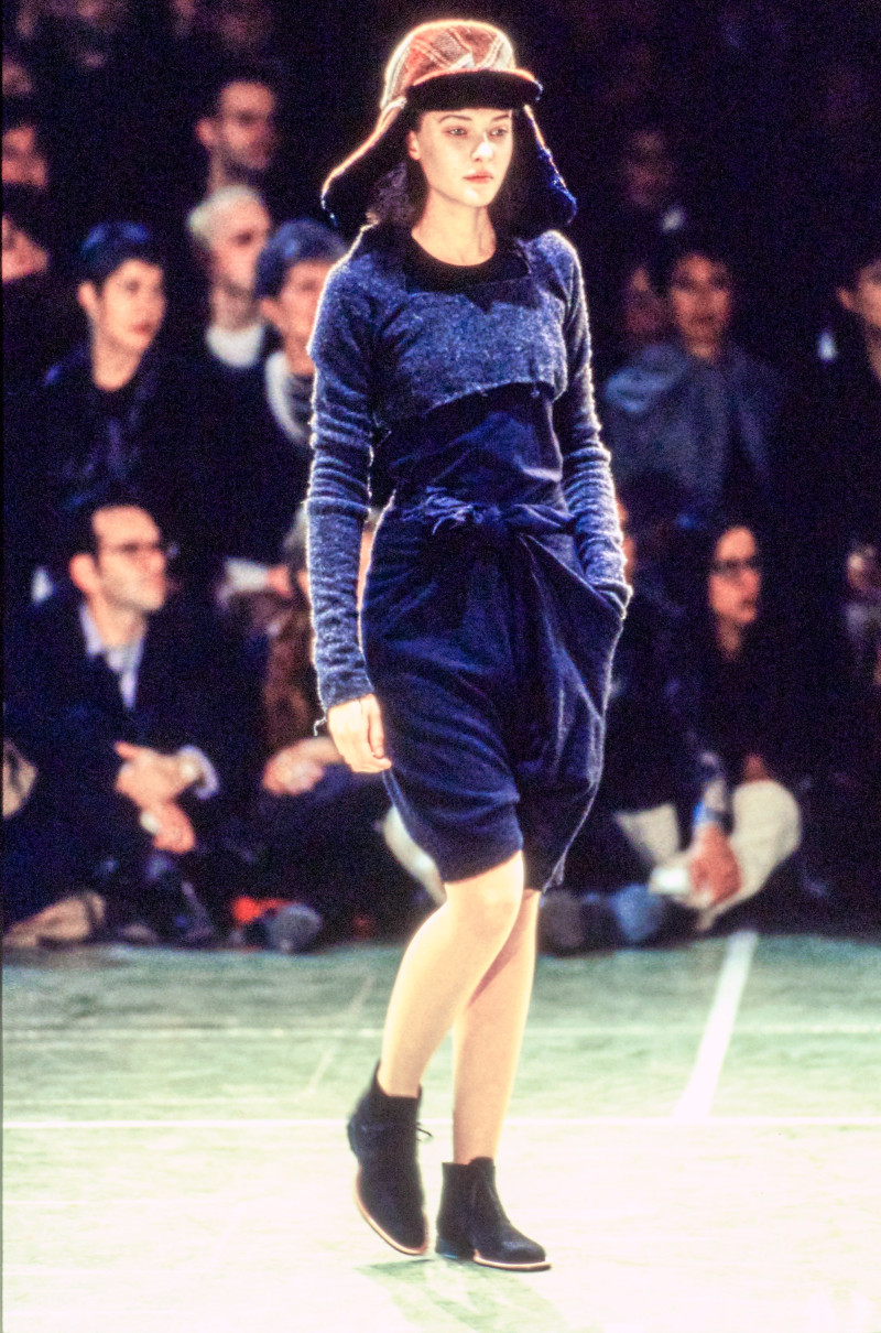 Comme des Garçons fashion show for Autumn/Winter 1994