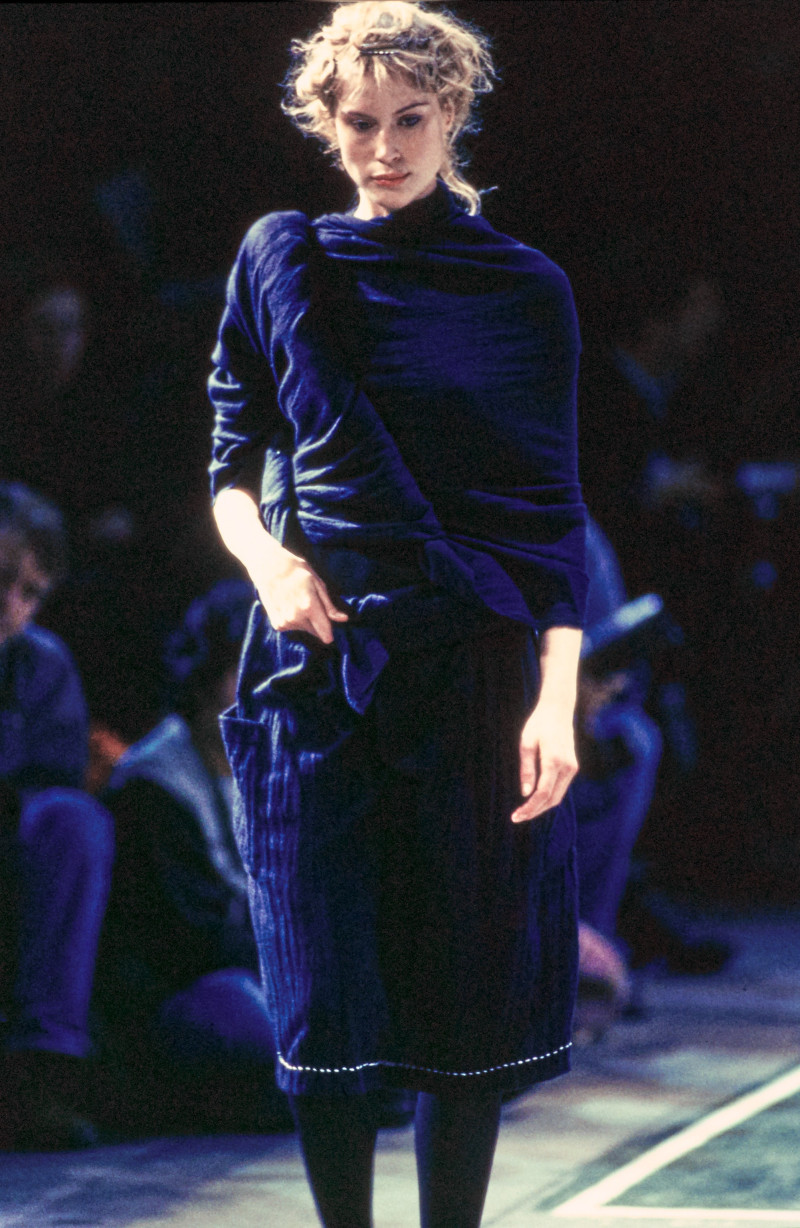 Comme des Garçons fashion show for Autumn/Winter 1994