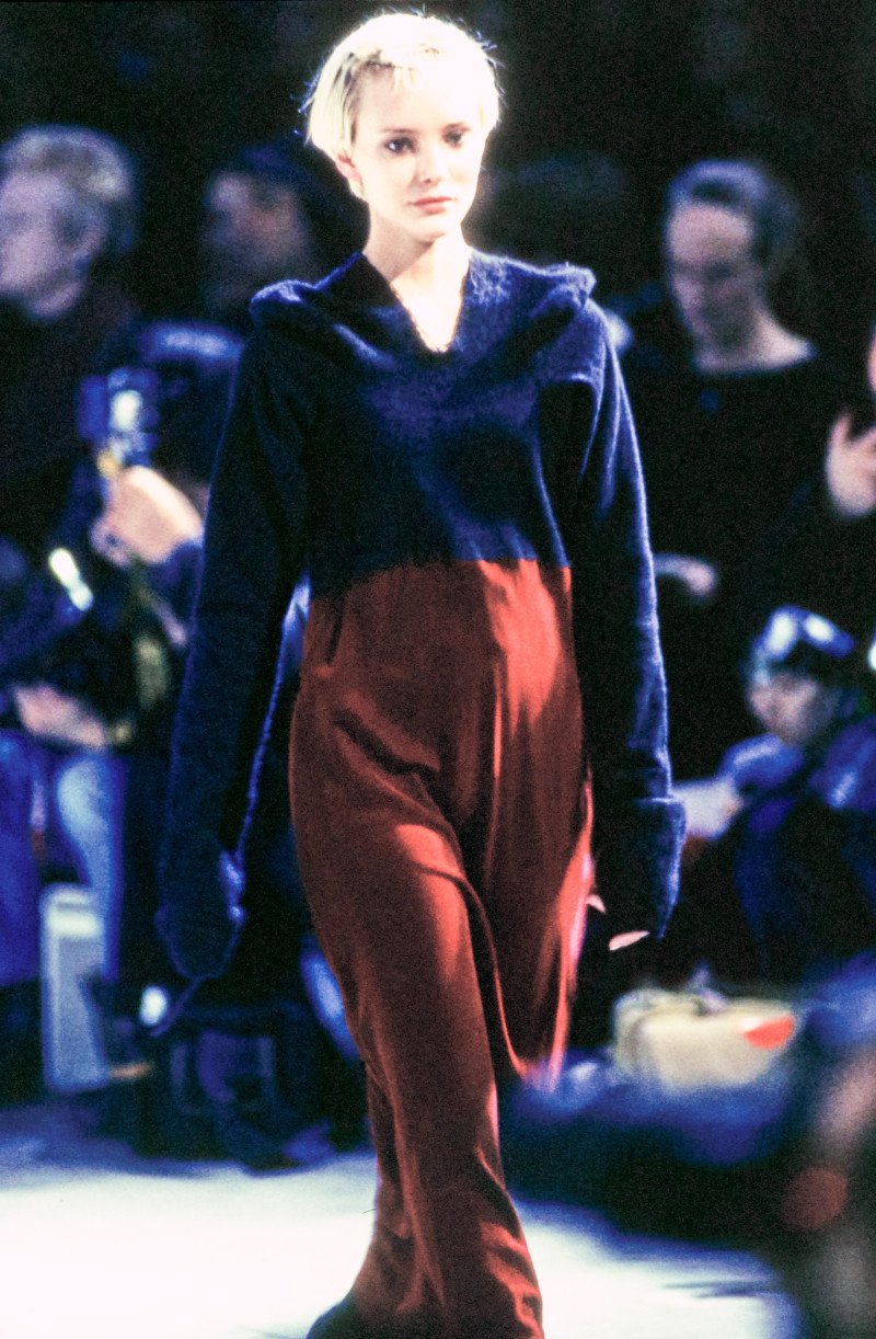 Comme des Garçons fashion show for Autumn/Winter 1994