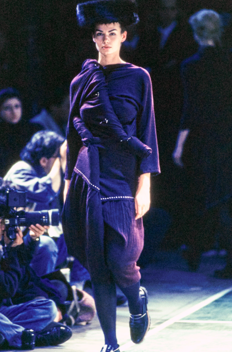 Comme des Garçons fashion show for Autumn/Winter 1994