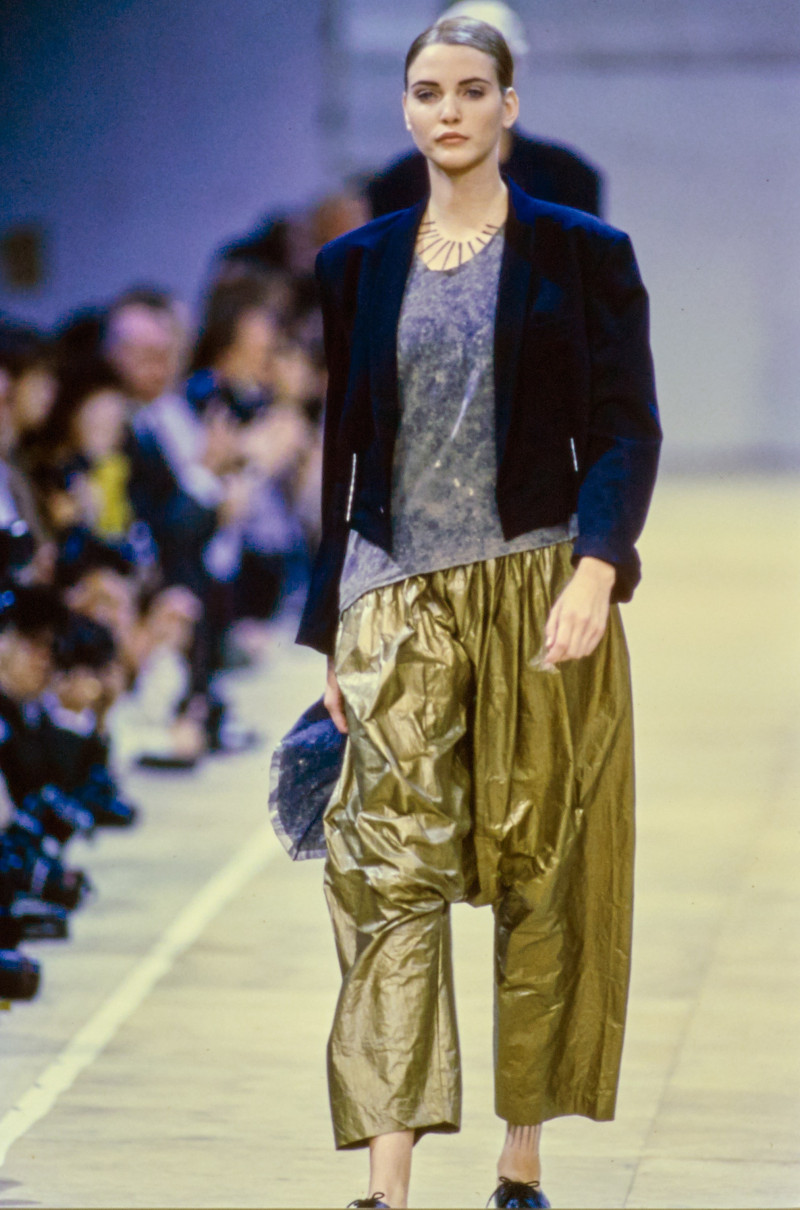 Comme Des Garcons fashion show for Spring/Summer 1992