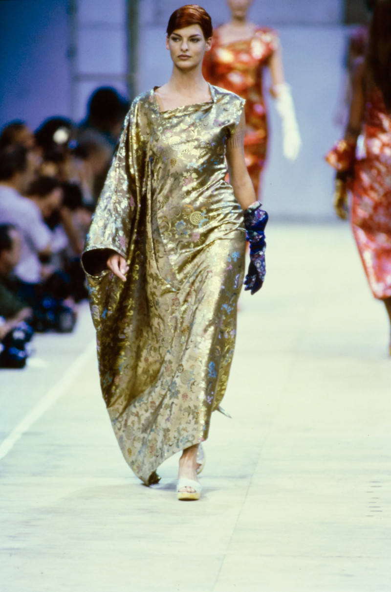 Comme Des Garcons fashion show for Spring/Summer 1992