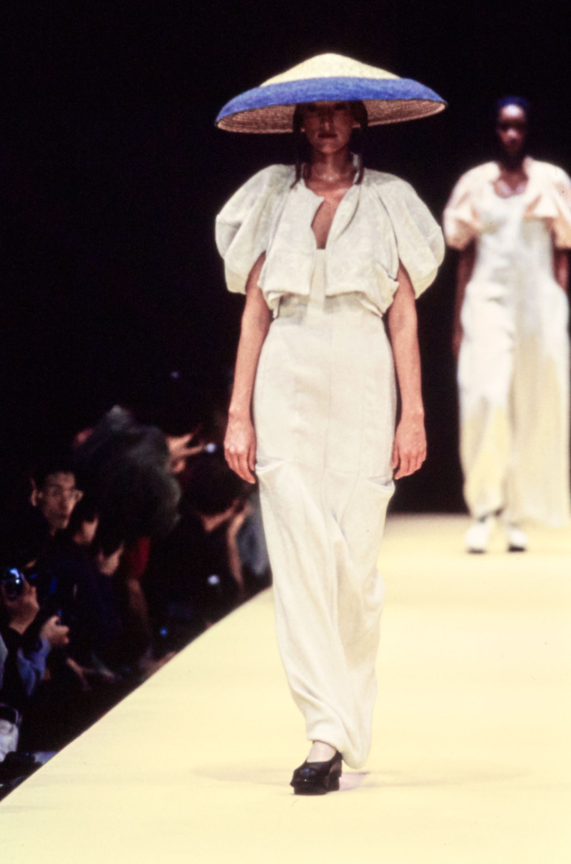 Comme Des Garcons fashion show for Spring/Summer 1993