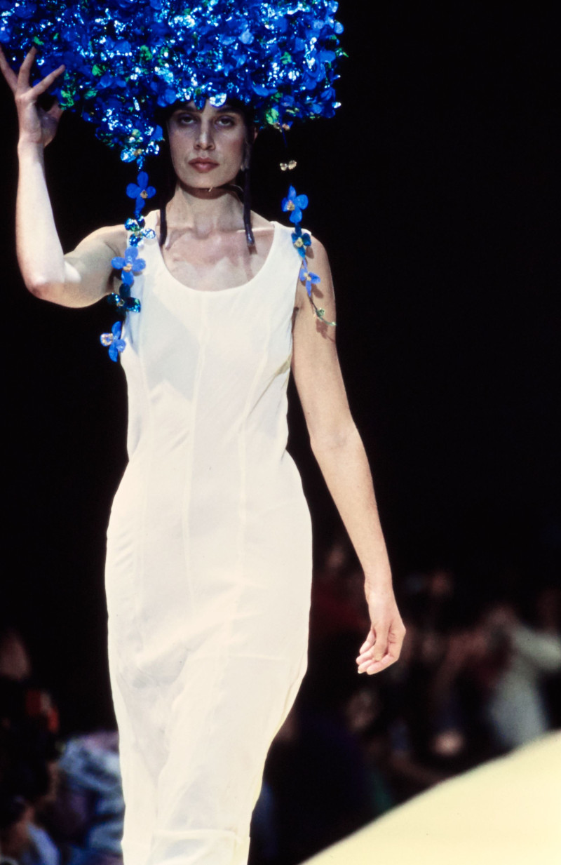Comme Des Garcons fashion show for Spring/Summer 1993