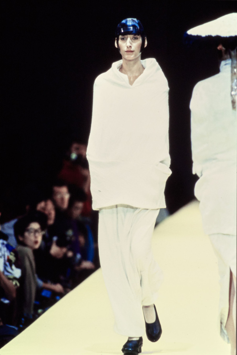 Comme Des Garcons fashion show for Spring/Summer 1993