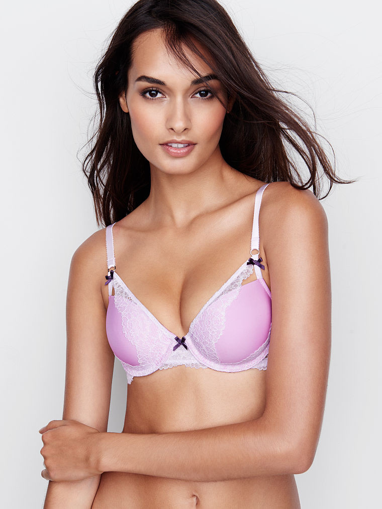 Gizele Oliveira featured in  the Victoria\'s Secret catalogue for Spring/Summer 2016