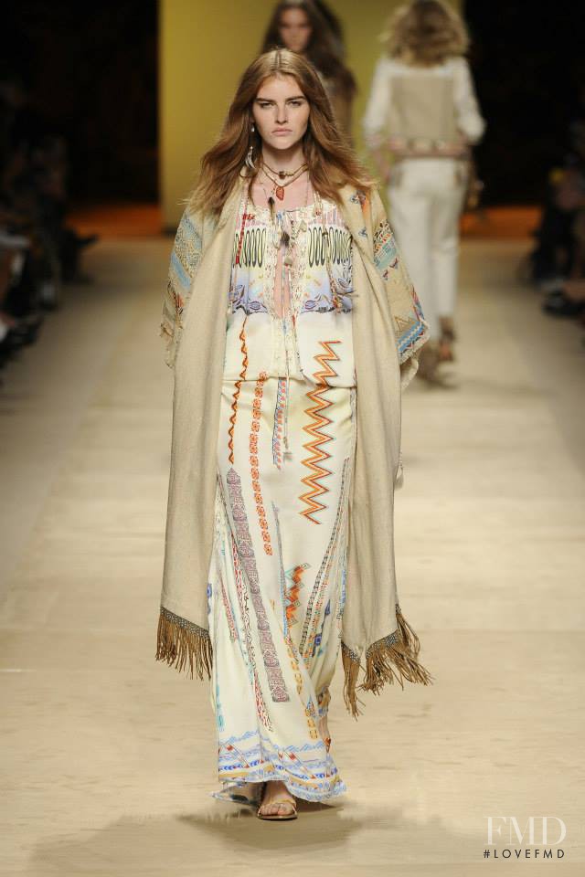 Dorota Kullova featured in  the Etro fashion show for Spring/Summer 2015