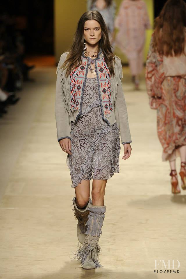 Kasia Struss featured in  the Etro fashion show for Spring/Summer 2015