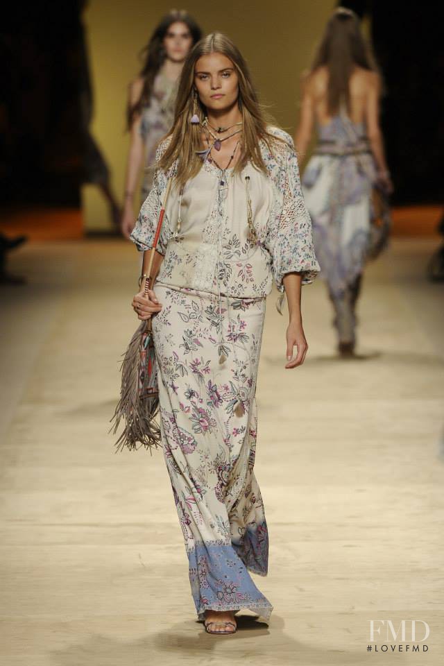 Kate Grigorieva featured in  the Etro fashion show for Spring/Summer 2015