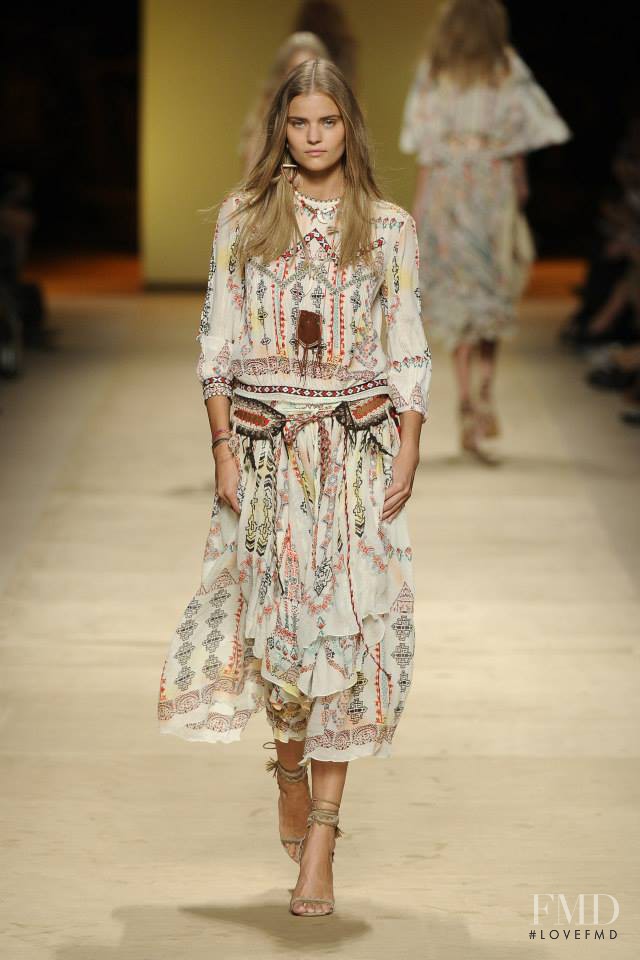 Kate Grigorieva featured in  the Etro fashion show for Spring/Summer 2015