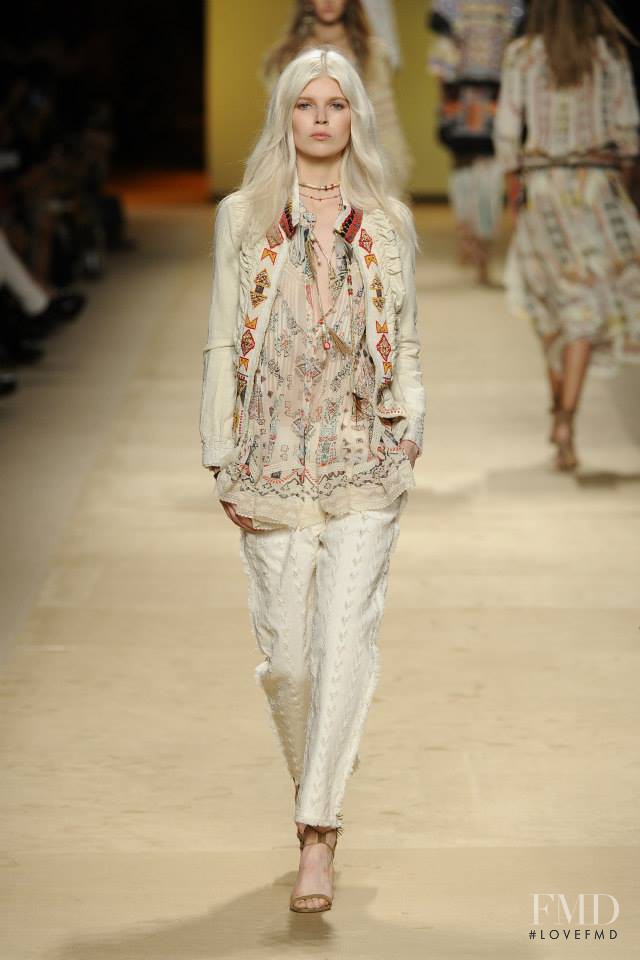 Ola Rudnicka featured in  the Etro fashion show for Spring/Summer 2015