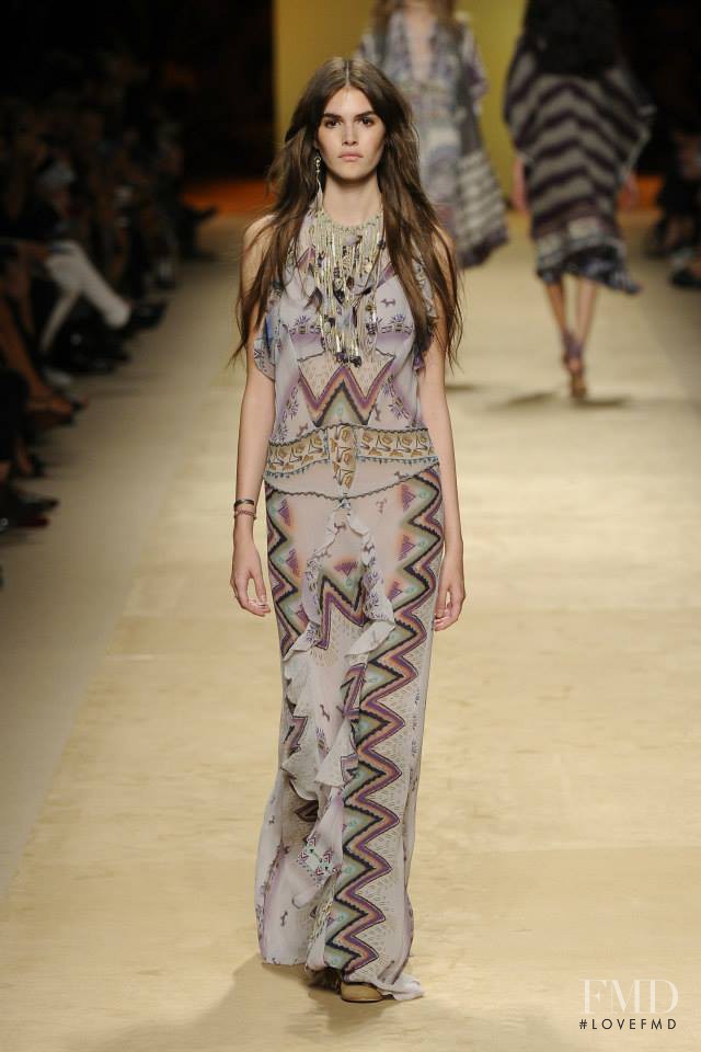 Vanessa Moody featured in  the Etro fashion show for Spring/Summer 2015