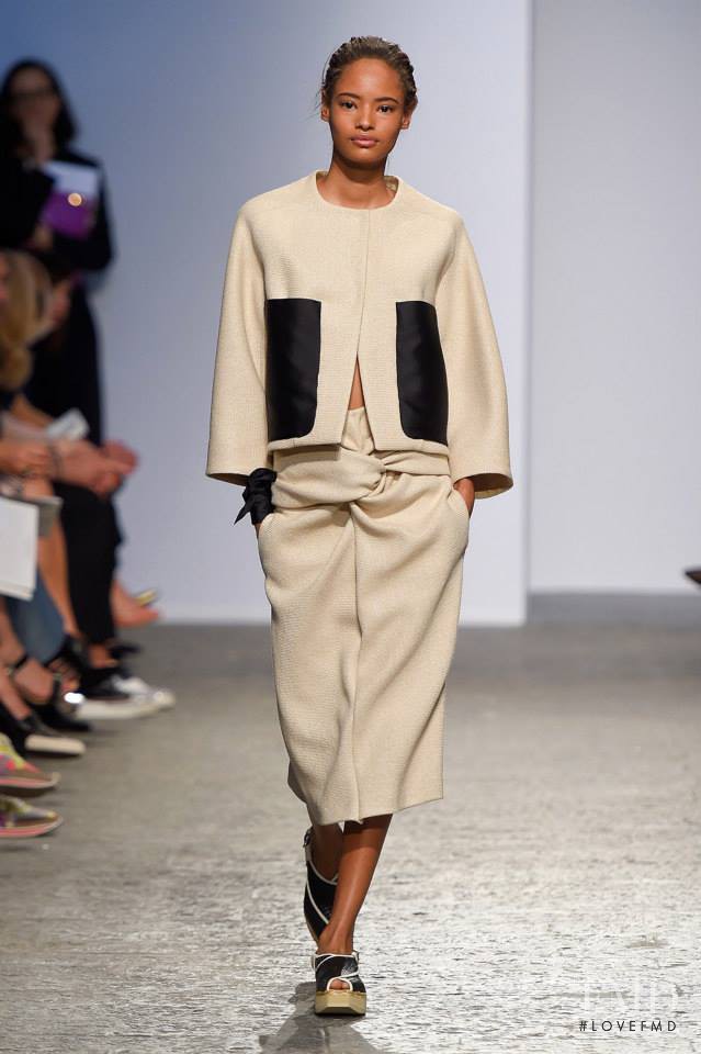 Malaika Firth featured in  the Sportmax fashion show for Spring/Summer 2015