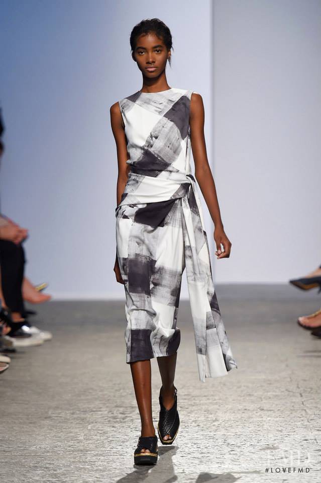 Mariana Santana featured in  the Sportmax fashion show for Spring/Summer 2015