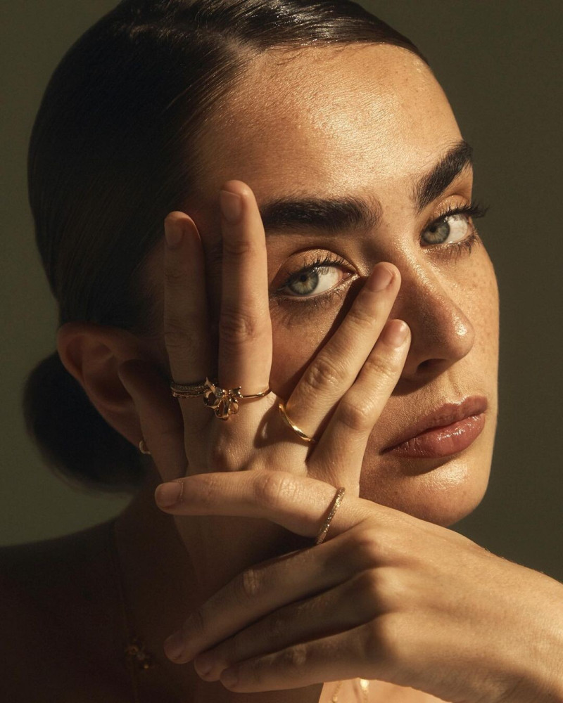 Alisha Nesvat featured in  the Naraya Fine Jewelry advertisement for Spring/Summer 2024