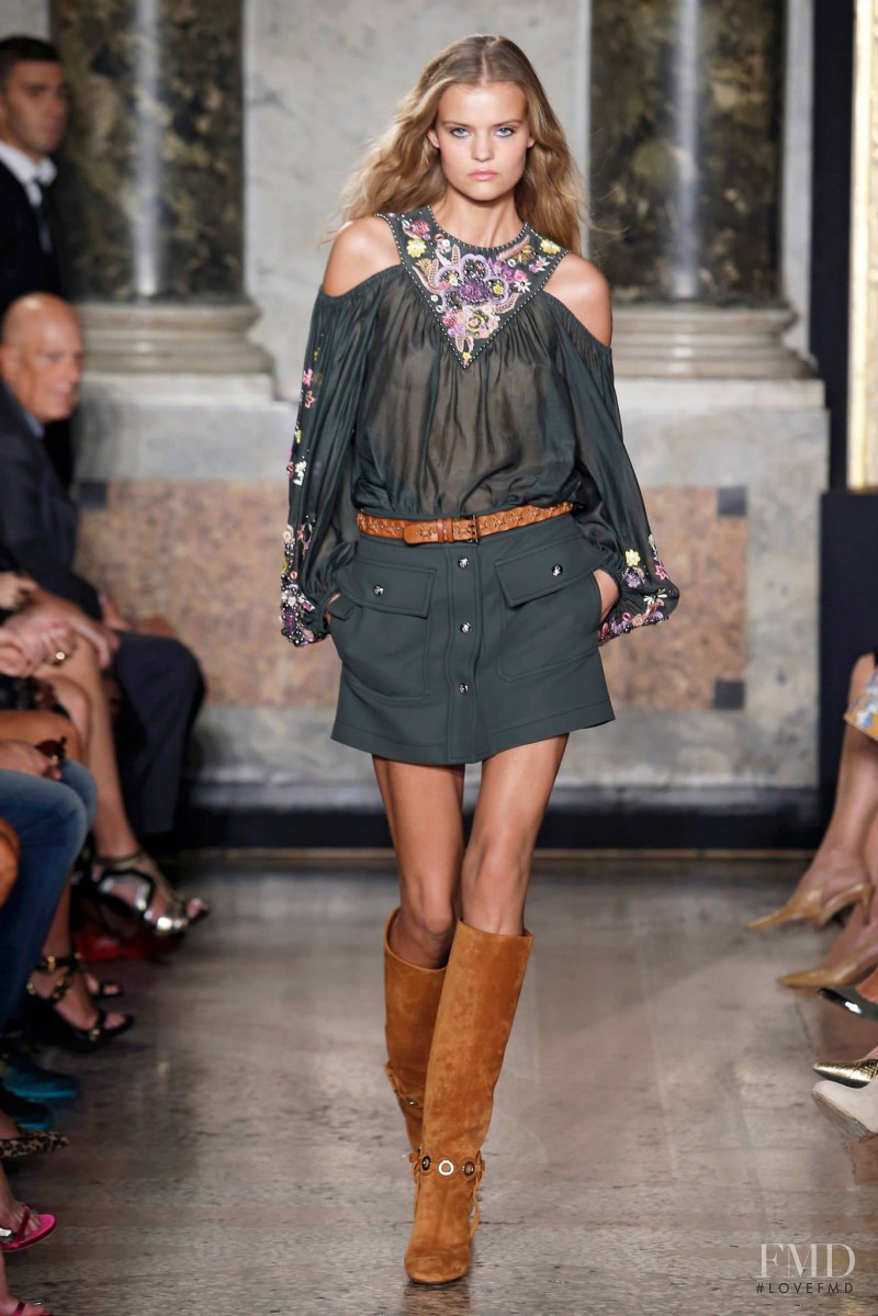 Kate Grigorieva featured in  the Pucci fashion show for Spring/Summer 2015